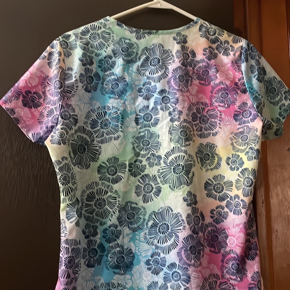Scrub Top medium - Picture 3 of 3